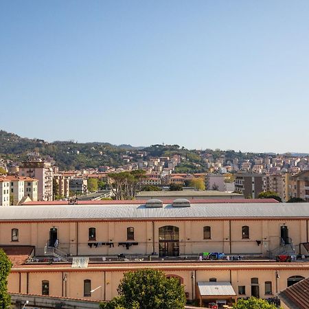 Elegante Dimora La Spezia-Free Parking Apartment Luaran gambar