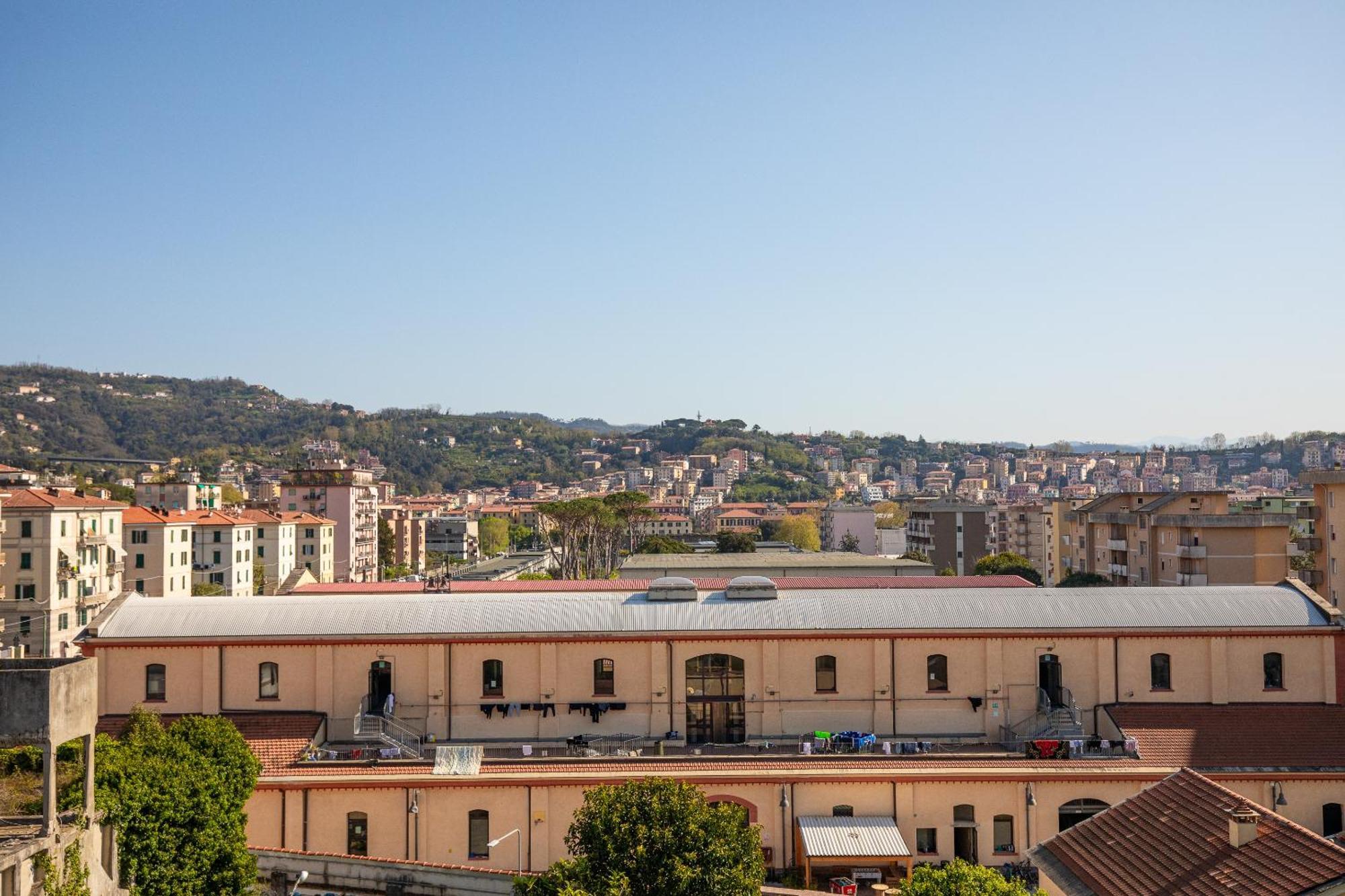Elegante Dimora La Spezia-Free Parking Apartment Luaran gambar