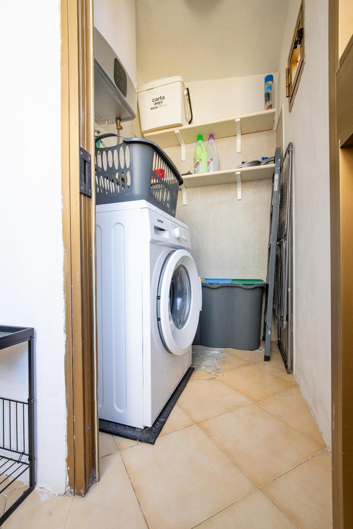 Elegante Dimora La Spezia-Free Parking Apartment Luaran gambar