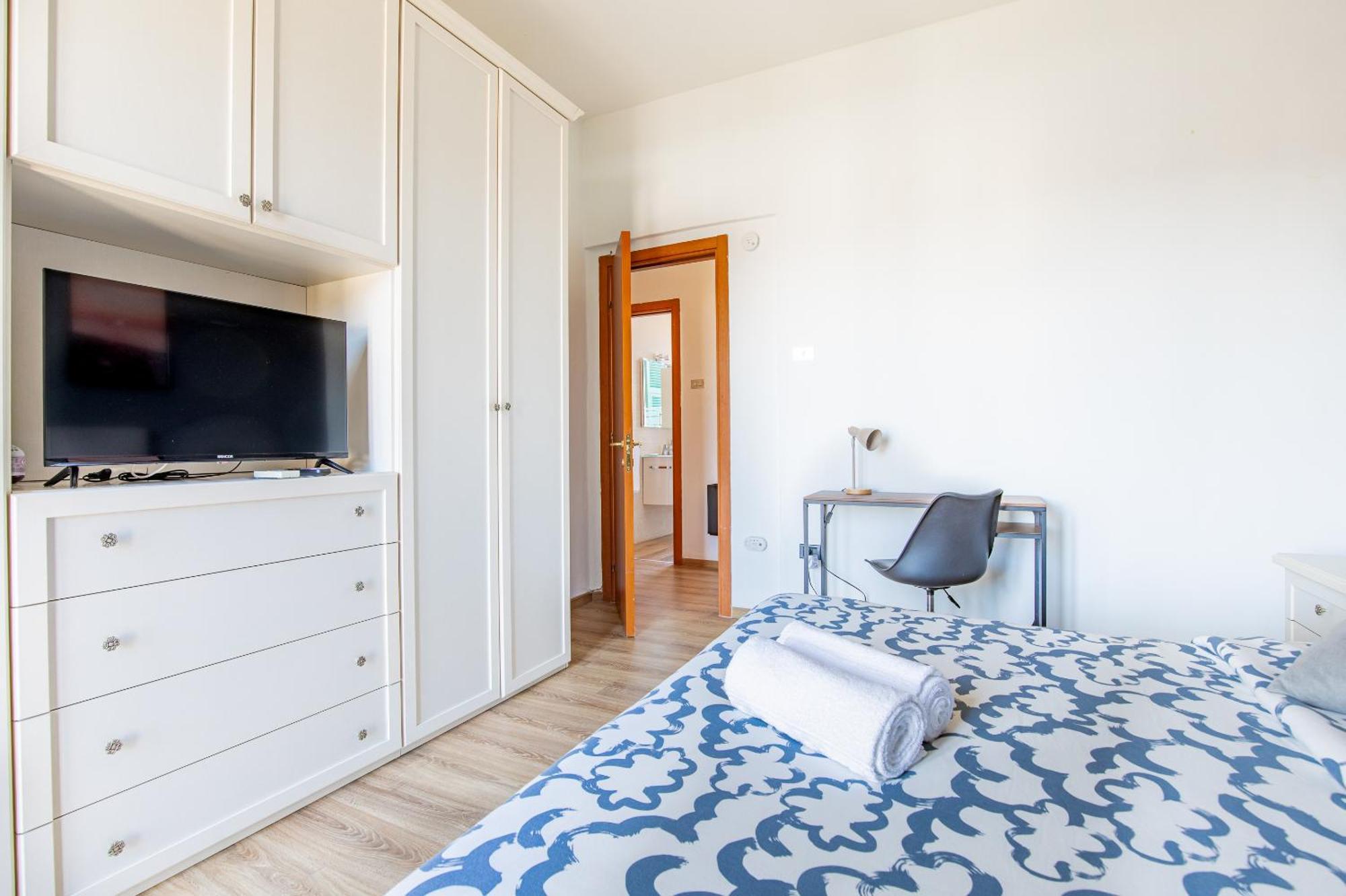Elegante Dimora La Spezia-Free Parking Apartment Luaran gambar