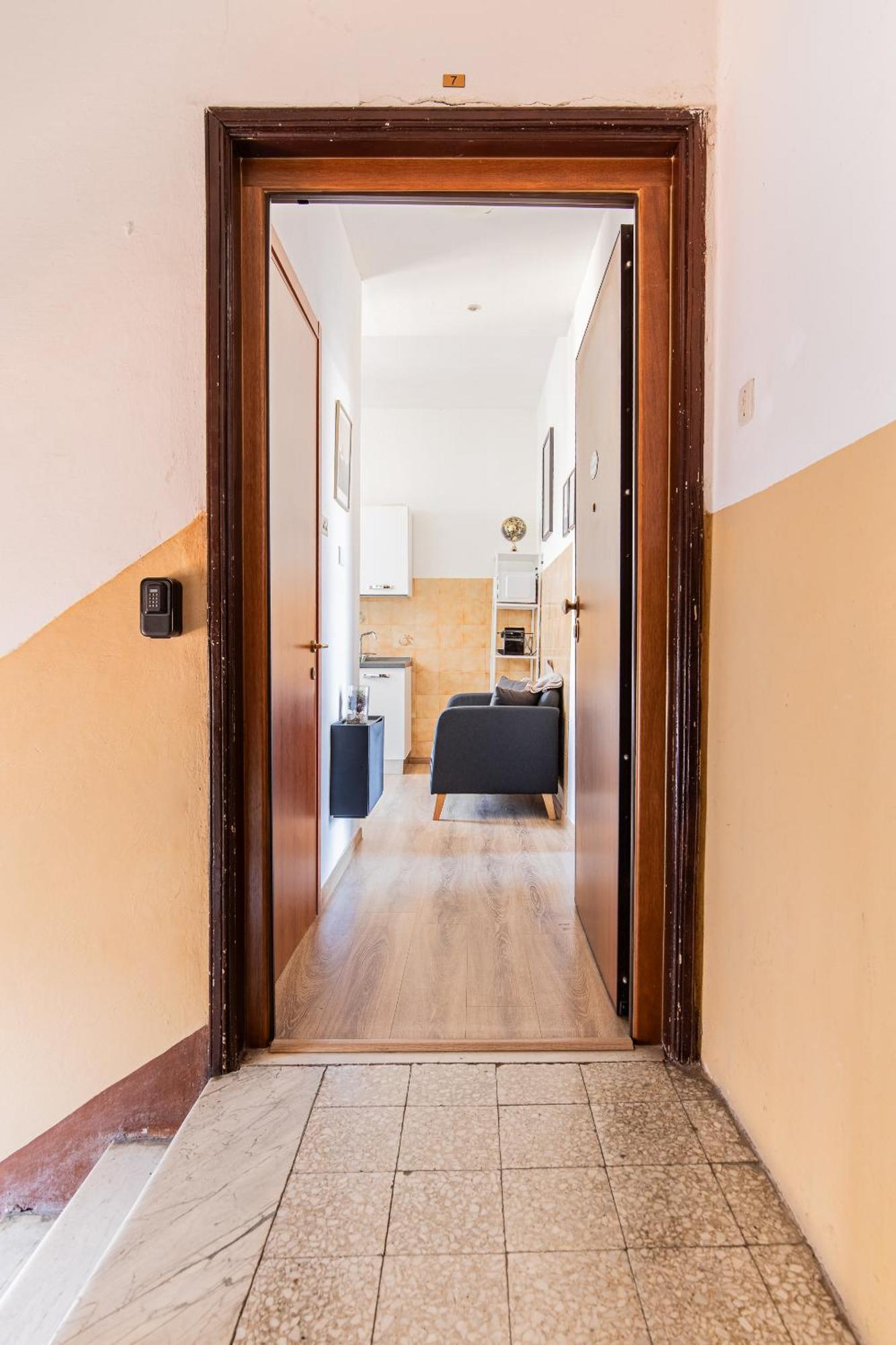 Elegante Dimora La Spezia-Free Parking Apartment Luaran gambar