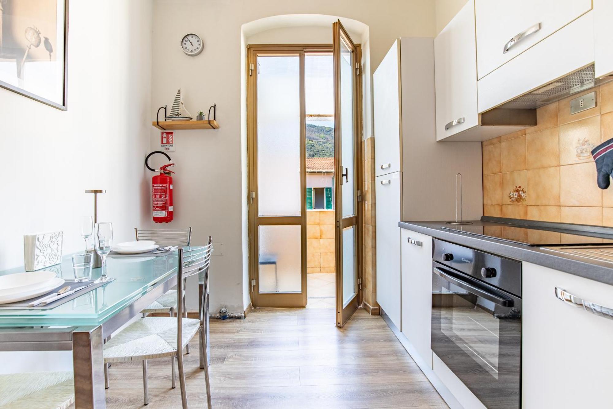 Elegante Dimora La Spezia-Free Parking Apartment Luaran gambar
